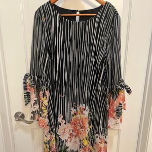 Lux II Floral Shift Dress Size 14